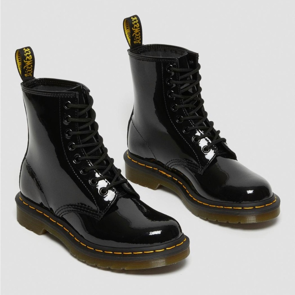 1460 WOMEN'S PATENT LEATHER LACE UP BOOTS